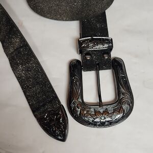 Gorgeous Western Size ML  Genuine Leather Belt Stunning Metallic Blackish Color